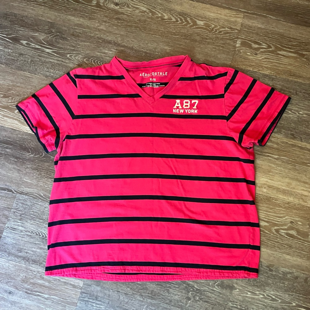 Aeropostale Pink and Black Striped Short Sleeve Tee. Men’s size xl